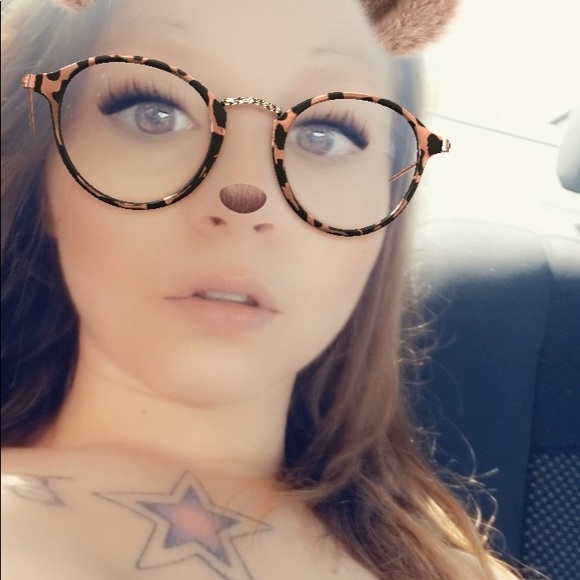 Meet your Posher, Kass - Picture 3 of 8